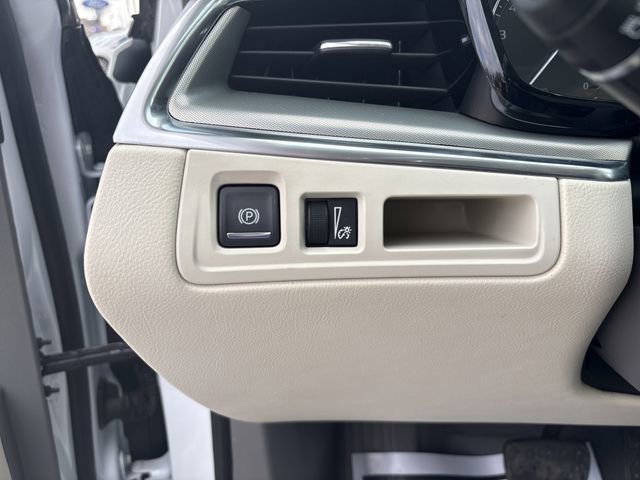 Used 2024 Cadillac XT5 Premium Luxury w/ LPO, Floor Liner Package image 30