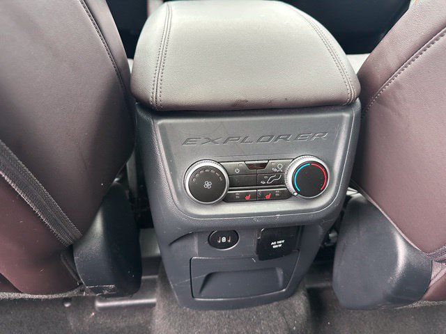 Certified 2025 Ford Explorer Platinum w/ Ultimate Package AWD/4WD image 19