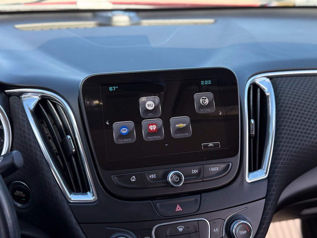 Used 2018 Chevrolet Malibu LT w/ Driver Confidence Package FWD image 18