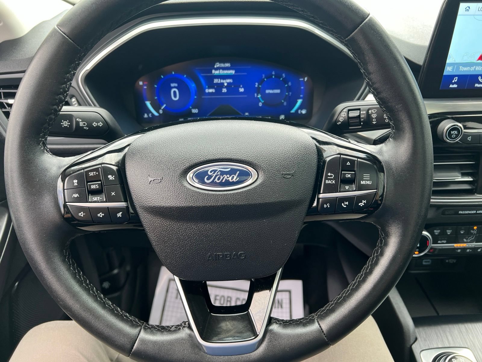 Certified 2022 Ford Escape Titanium w/ Class II Trailer Tow Package AWD/4WD image 22