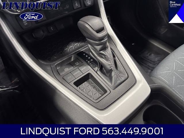 Used 2020 Toyota RAV4 XLE w/ Convenience Package FWD image 11