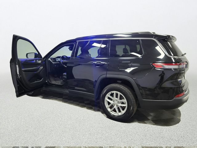 Used 2024 Jeep Grand Cherokee L Laredo RWD image 16