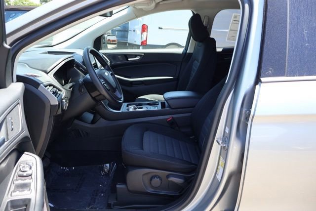 Certified 2022 Ford Edge SE w/ Black Appearance Package AWD/4WD image 11