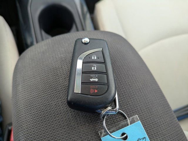 Used 2020 Toyota Corolla LE image 26