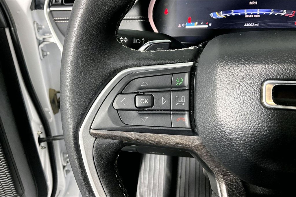 Used 2023 Jeep Grand Cherokee Limited RWD image 18