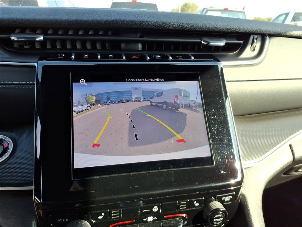 Used 2024 Jeep Grand Cherokee L Altitude image 21