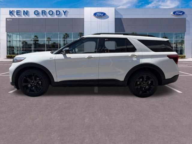 Certified 2023 Ford Explorer ST-Line w/ Class IV Trailer Tow Package RWD image 3