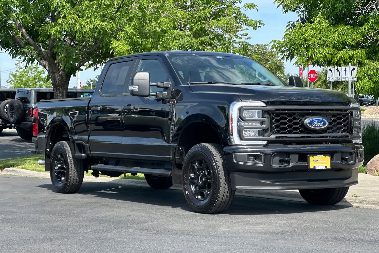 Certified 2025 Ford F250 XL w/ STX Appearance Package AWD/4WD image 9