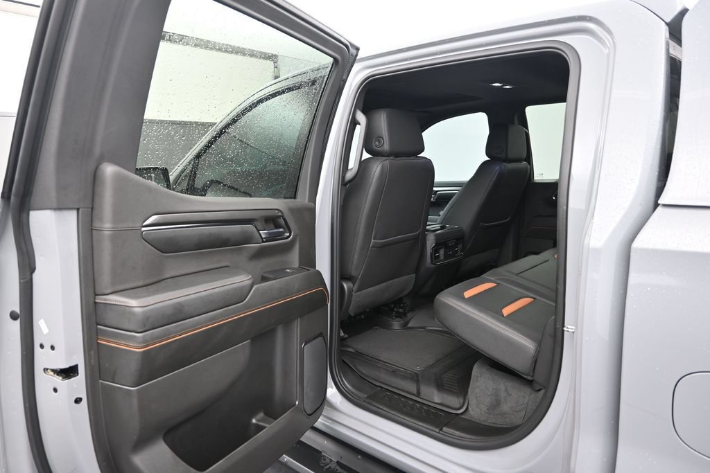 Used 2024 GMC Sierra 1500 AT4 w/ Technology Package AWD/4WD image 13