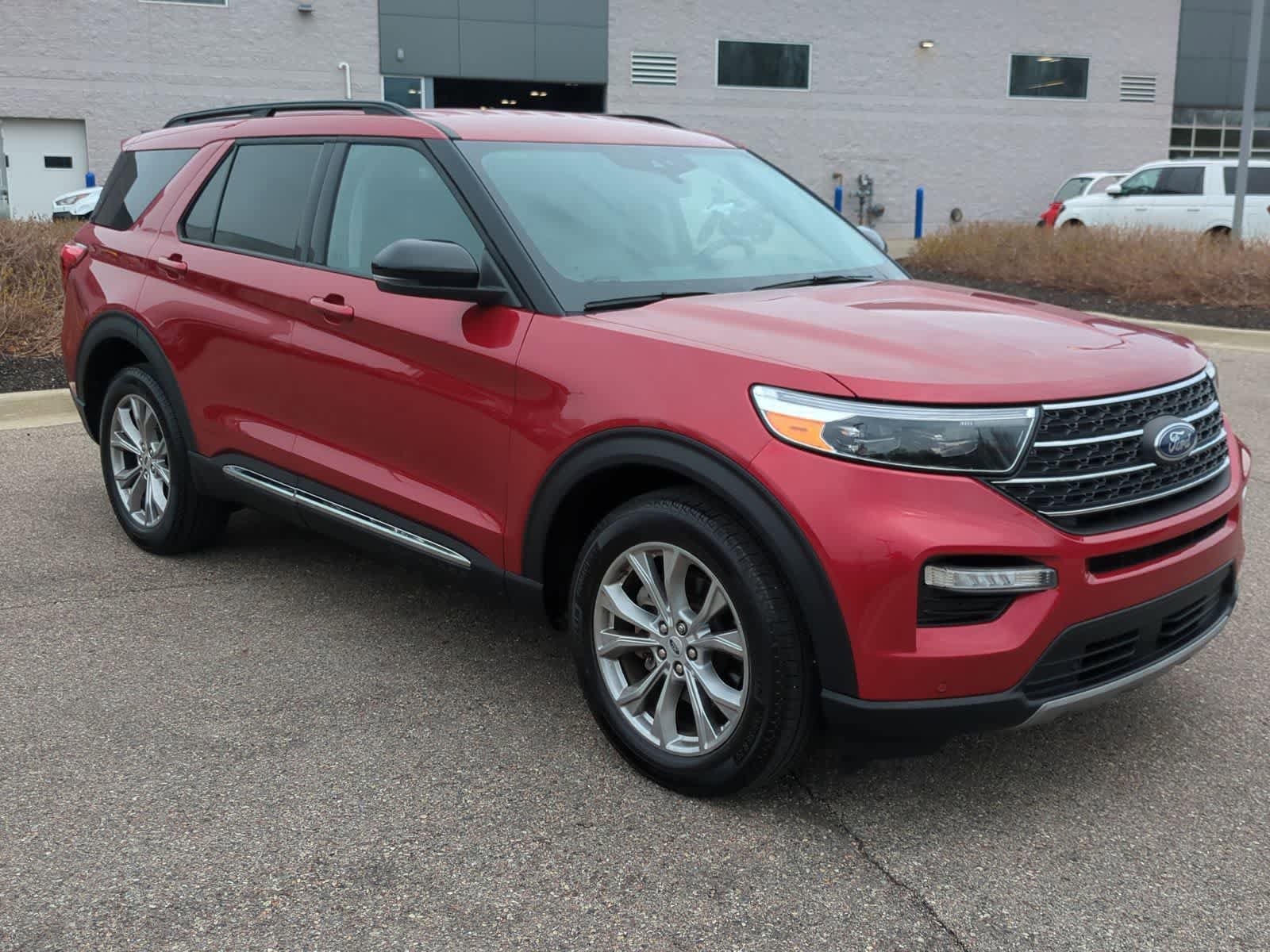 Certified 2024 Ford Explorer XLT w/ Equipment Group 202A AWD/4WD video 2