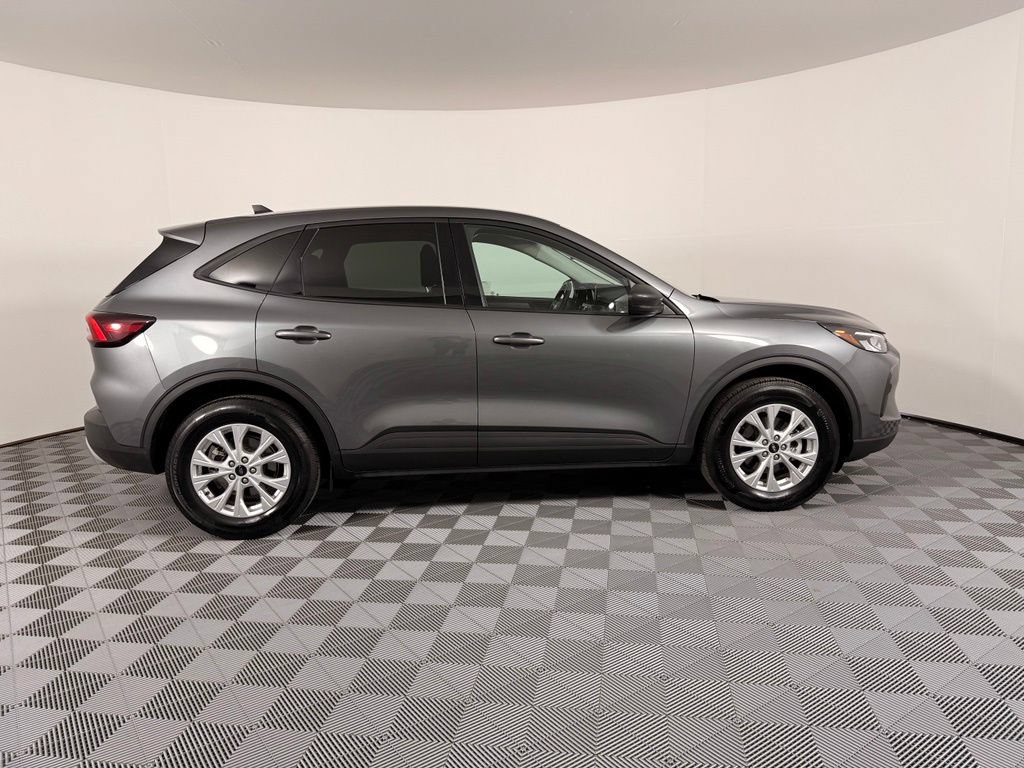 Certified 2025 Ford Escape Active AWD/4WD image 7