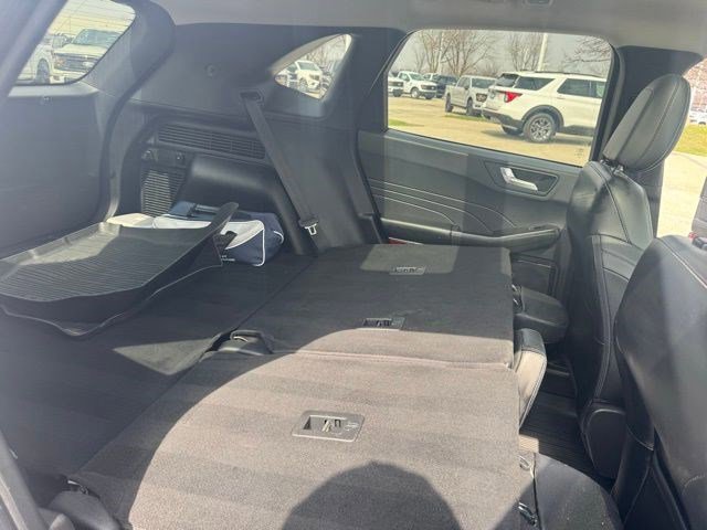 Certified 2024 Ford Escape Platinum w/ Class II Trailer Tow Package image 34