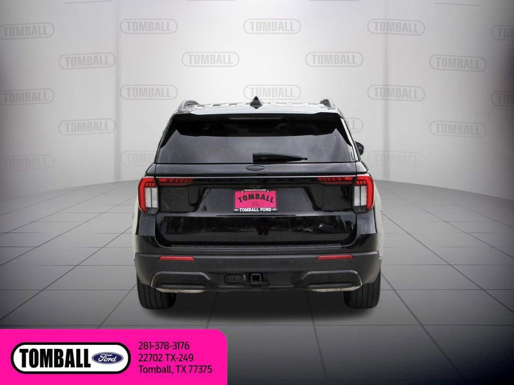 Certified 2025 Ford Explorer ST-Line w/ Premium Package RWD image 4