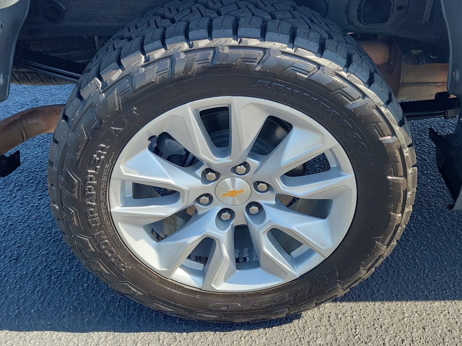 Used 2022 Chevrolet Silverado 1500 Custom AWD/4WD image 5