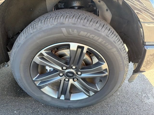 Certified 2021 Ford F150 Lariat w/ Equipment Group 502A High AWD/4WD image 4