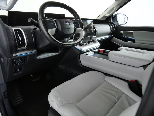 Certified 2025 Ford Expedition Max Platinum AWD/4WD image 17