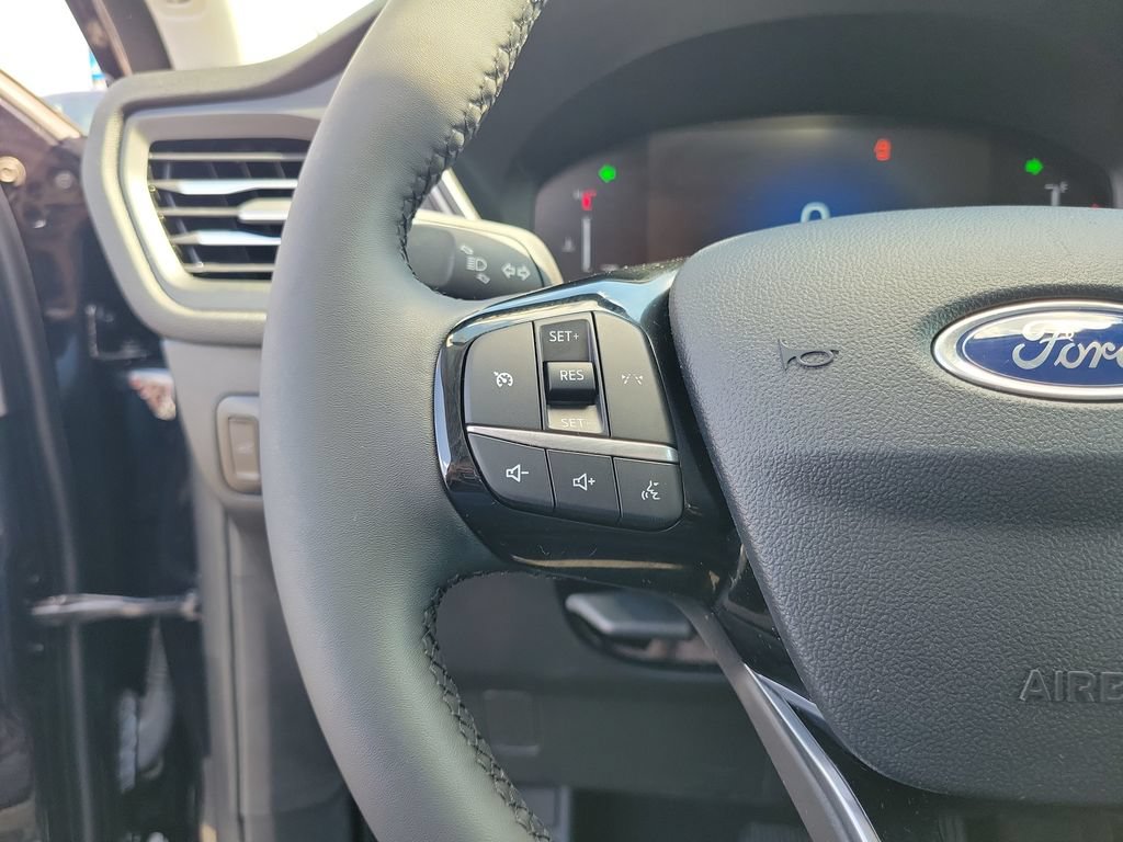 Certified 2023 Ford Escape Active AWD/4WD image 24
