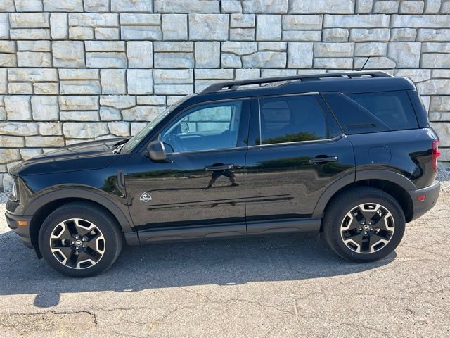Certified 2023 Ford Bronco Sport Outer Banks w/ Tech Package AWD/4WD image 3