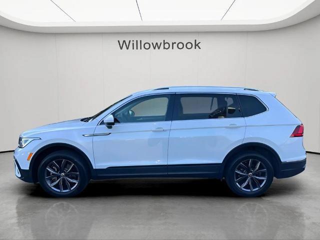 Used 2023 Volkswagen Tiguan SE AWD/4WD image 2