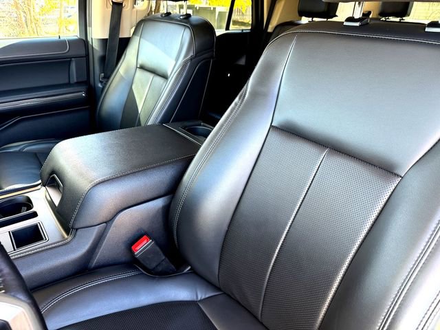 Certified 2022 Ford Expedition XLT image 10