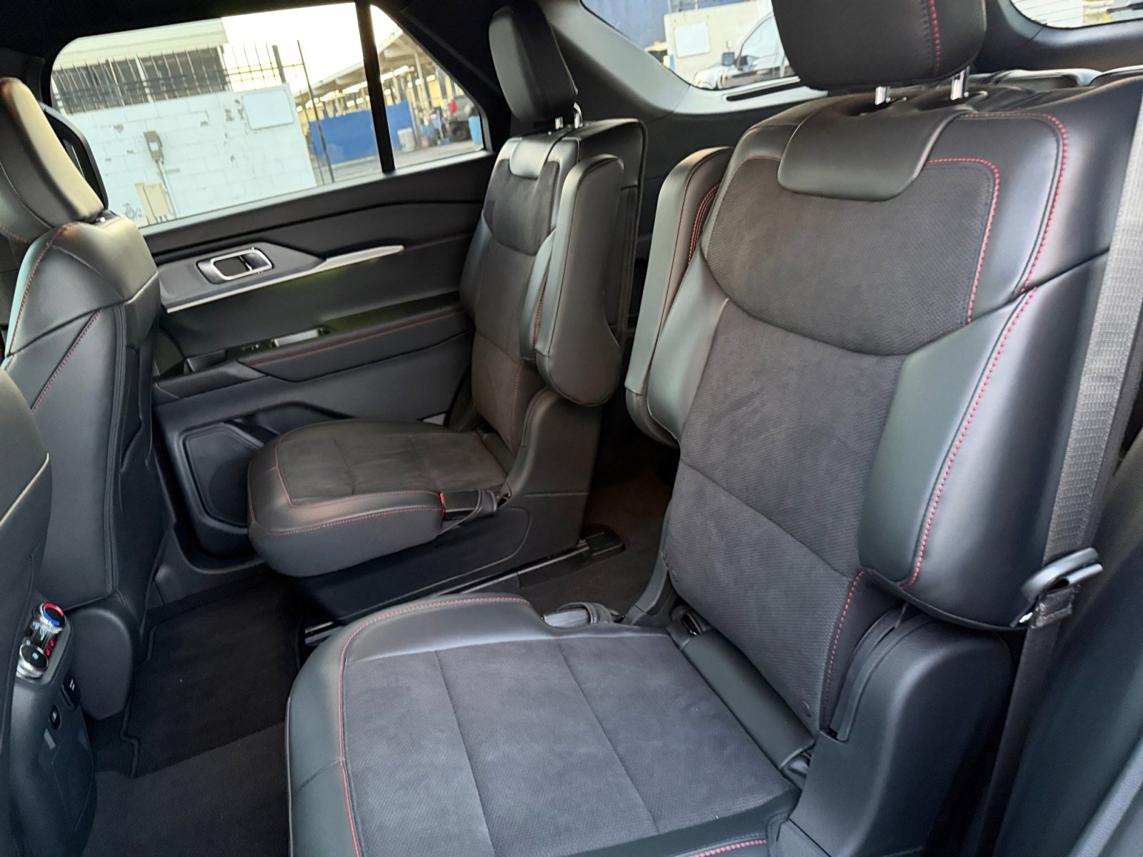Certified 2025 Ford Explorer ST AWD/4WD image 26