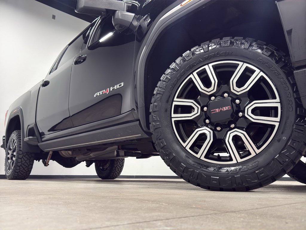 Used 2022 GMC Sierra 2500 AT4 w/ AT4 Preferred Package image 2