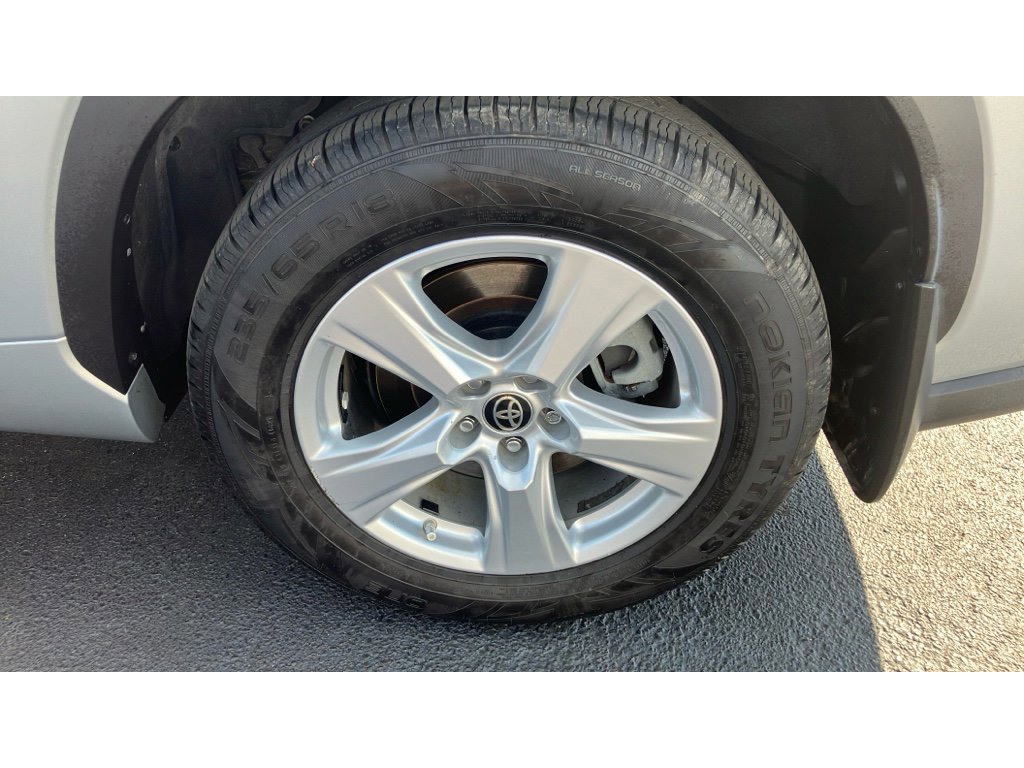 Used 2021 Toyota Highlander LE w/ Protection Package #3 (TMS) image 18