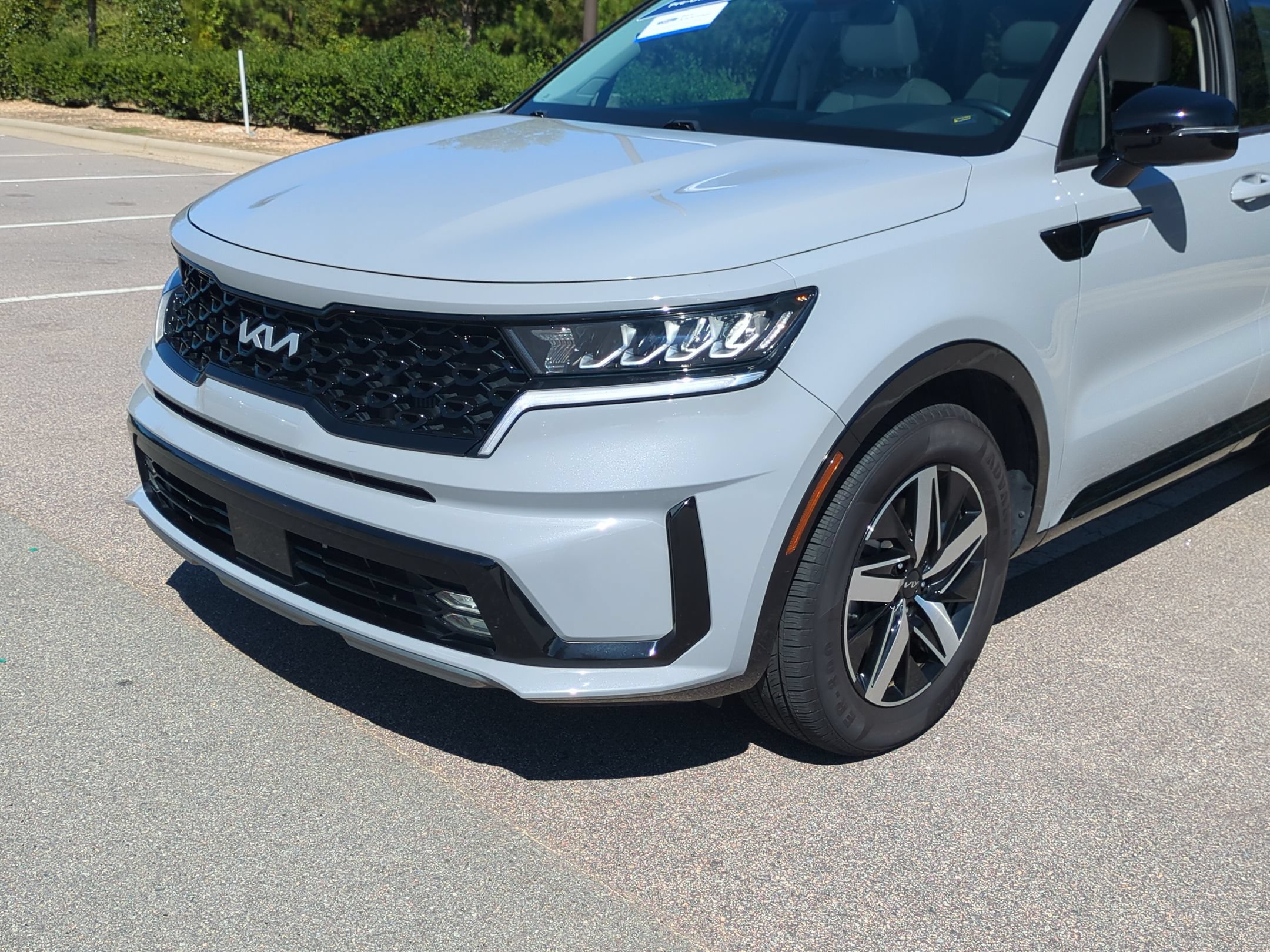 Used 2023 Kia Sorento EX w/ Panoramic Sunroof Package FWD image 10