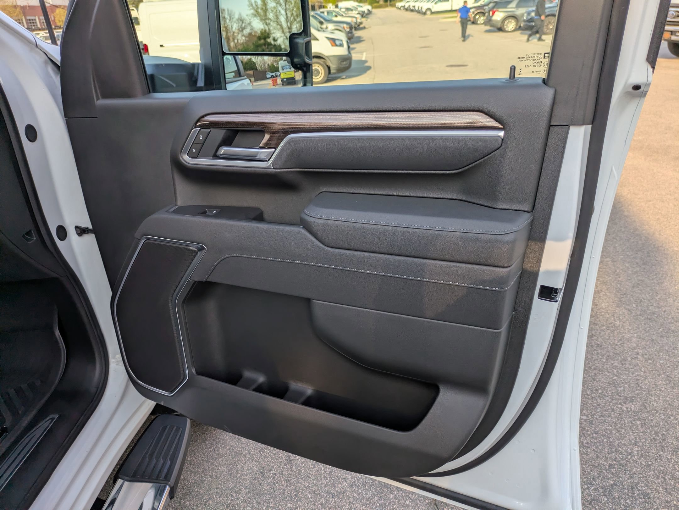 Used 2025 Chevrolet Silverado 2500 LT w/ All Star Edition image 40