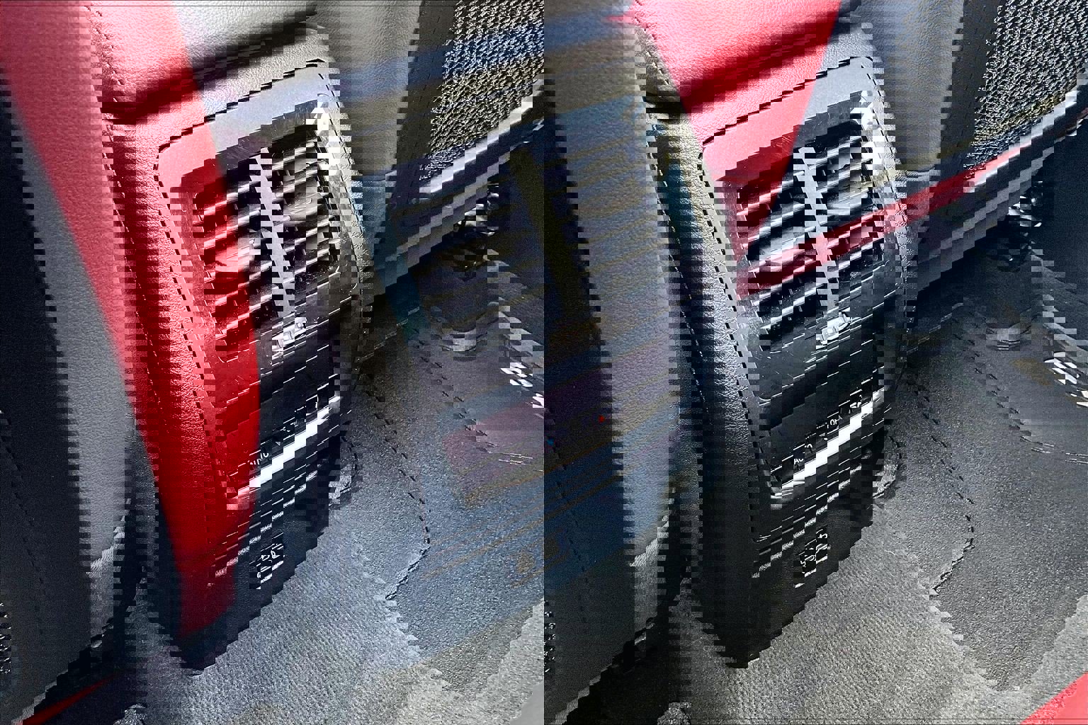 Used 2023 BMW X3 xDrive30i w/ M Sport Package image 33