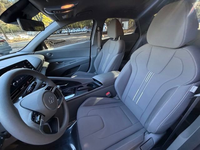 Used 2023 Hyundai Elantra SEL w/ Cargo Package image 17