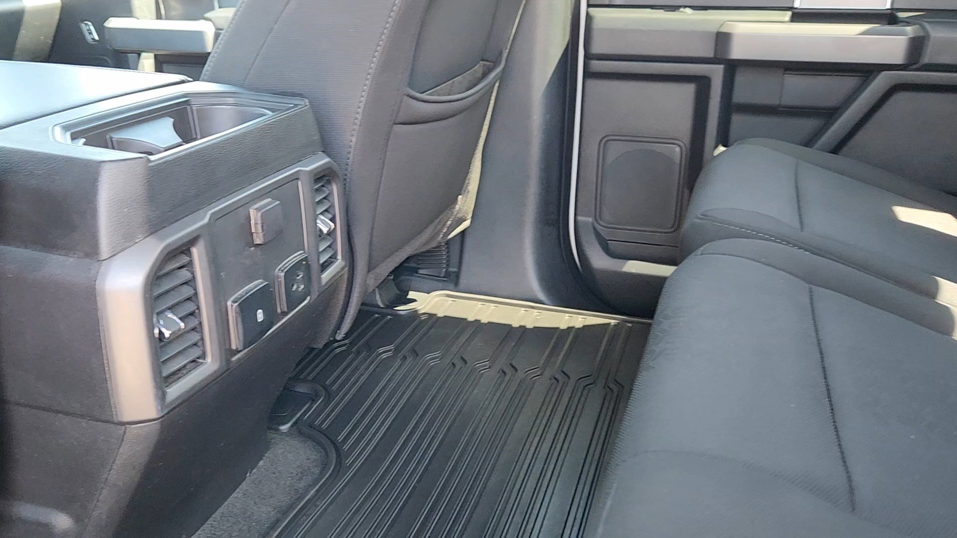 Certified 2019 Ford F150 XLT w/ Equipment Group 302A Luxury AWD/4WD image 26
