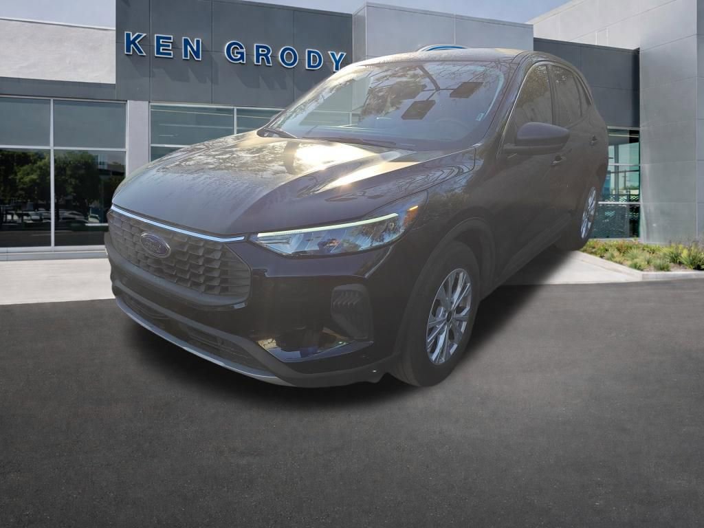 Certified 2024 Ford Escape Active w/ Cold Weather Package image 16