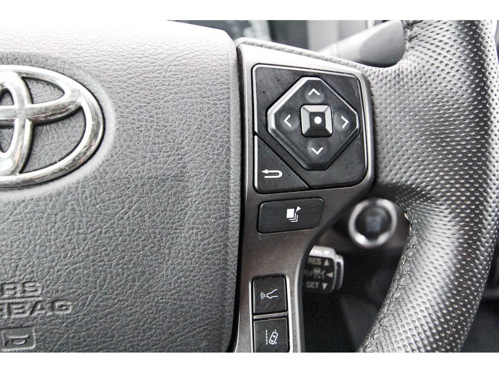 Used 2021 Toyota Tacoma TRD Off-Road AWD/4WD image 19