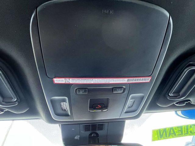 Used 2025 Toyota Camry SE FWD image 19