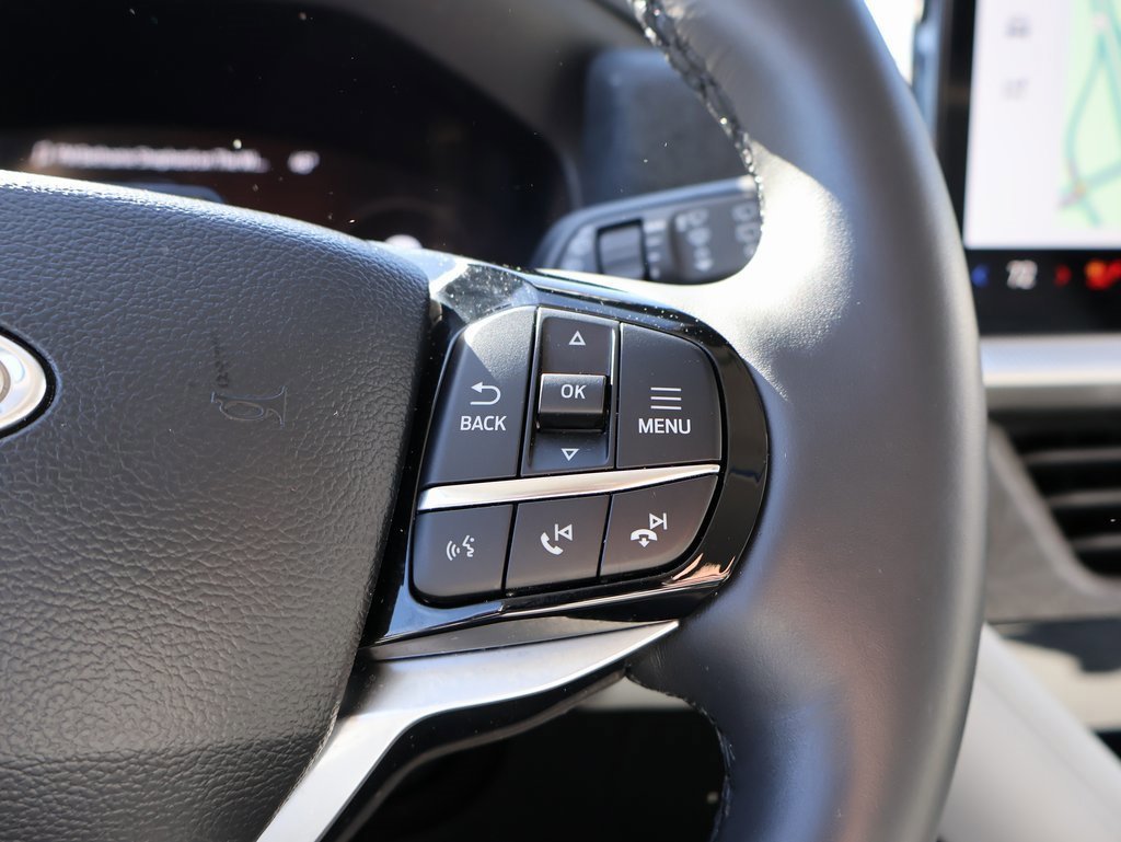 Certified 2025 Ford Explorer Platinum w/ LUX Leather Package image 30