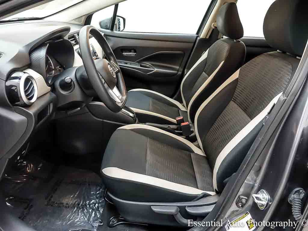 Used 2020 Nissan Versa SV FWD image 9