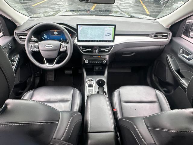Certified 2024 Ford Escape Platinum w/ Class II Trailer Tow Package AWD/4WD image 15