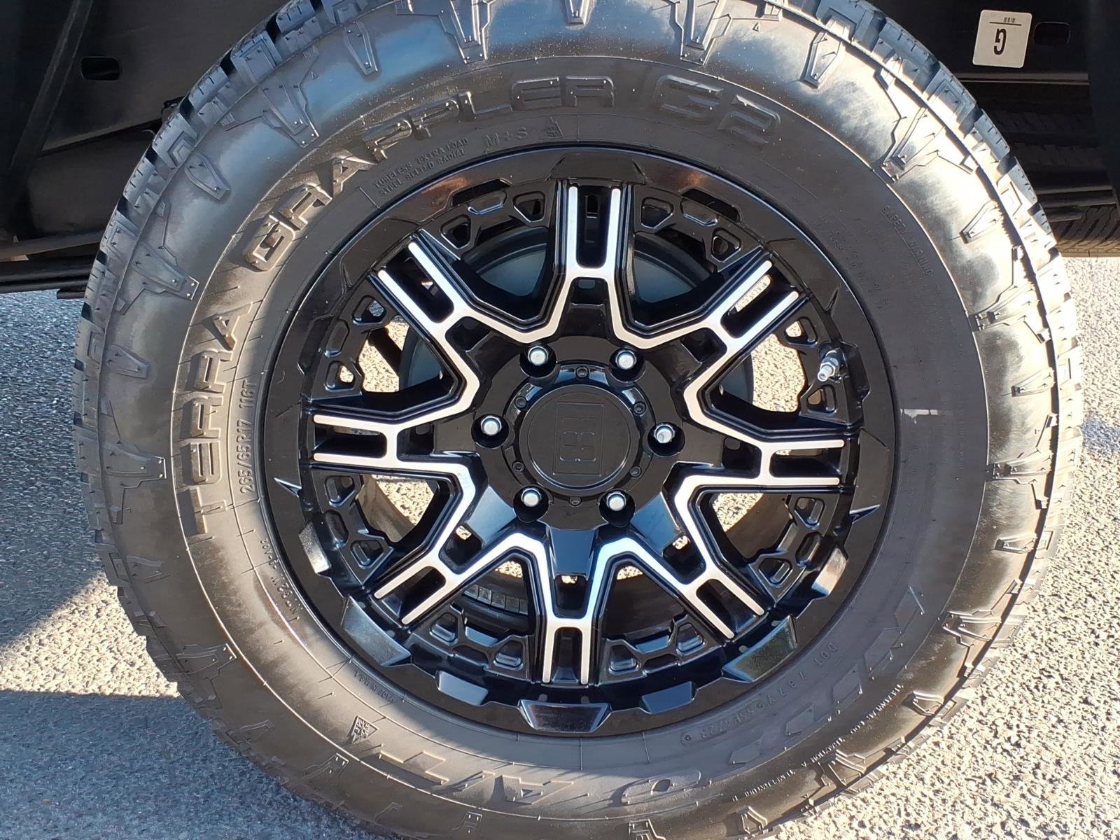 Used 2022 Toyota Tacoma SR image 9