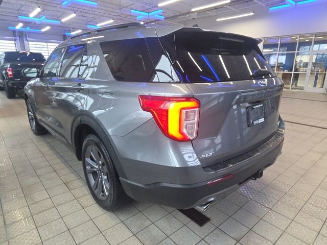 Certified 2022 Ford Explorer XLT w/ Equipment Group 202A image 15