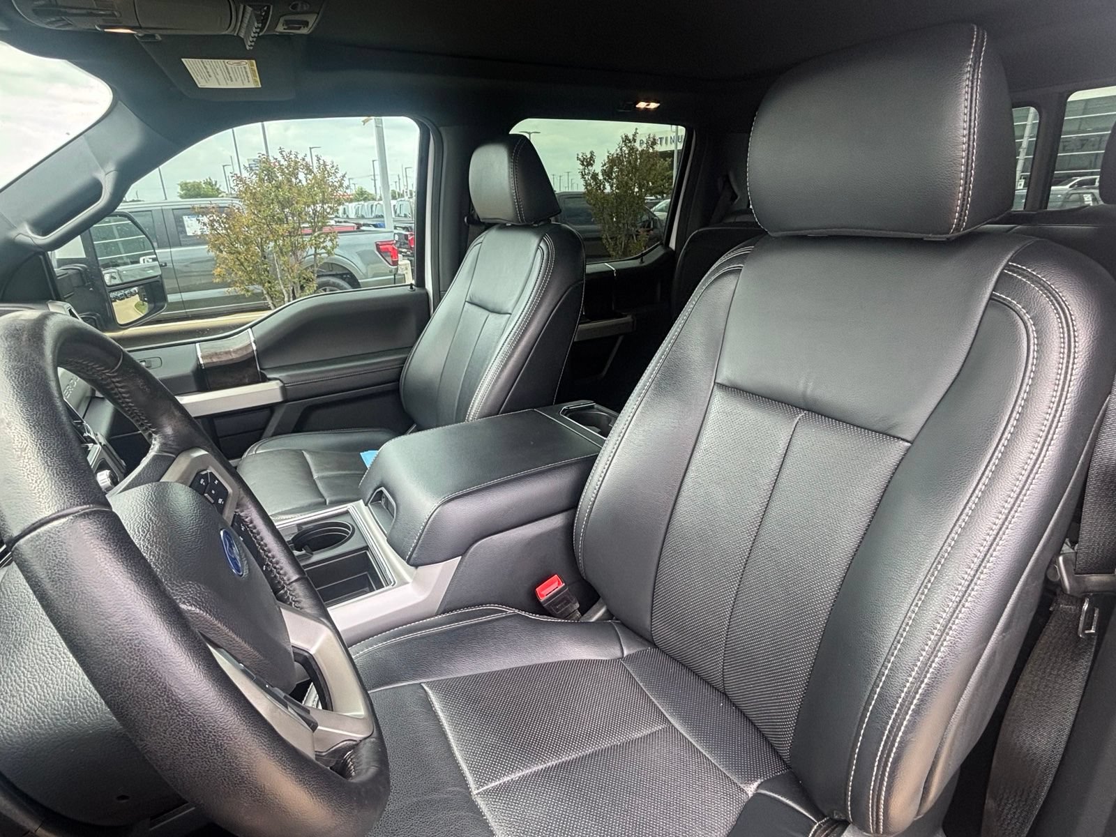 Certified 2022 Ford F250 Lariat w/ Tremor Off-Road Package AWD/4WD image 23