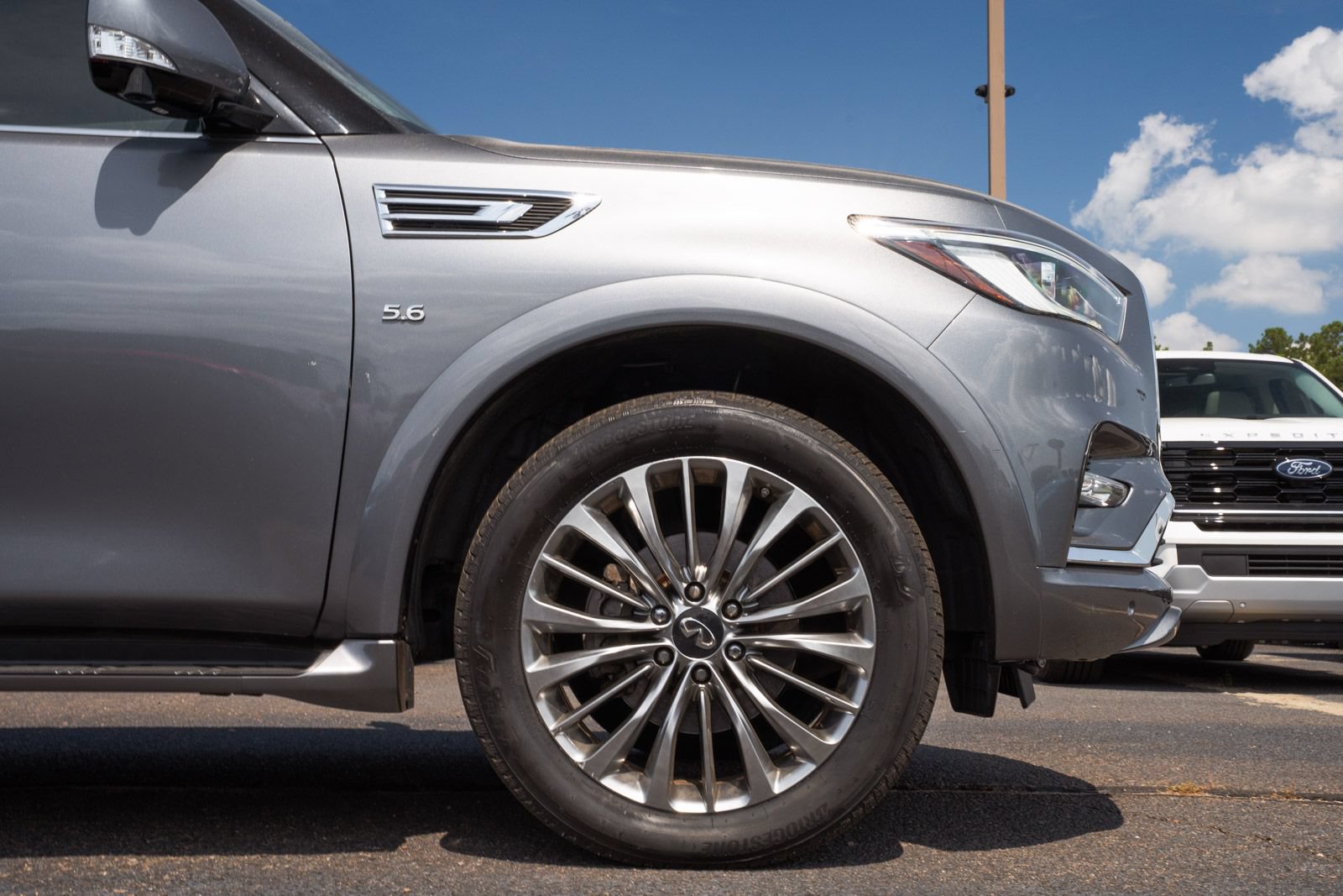 Used 2018 INFINITI QX80 4WD w/ Driver Assistance Package image 7