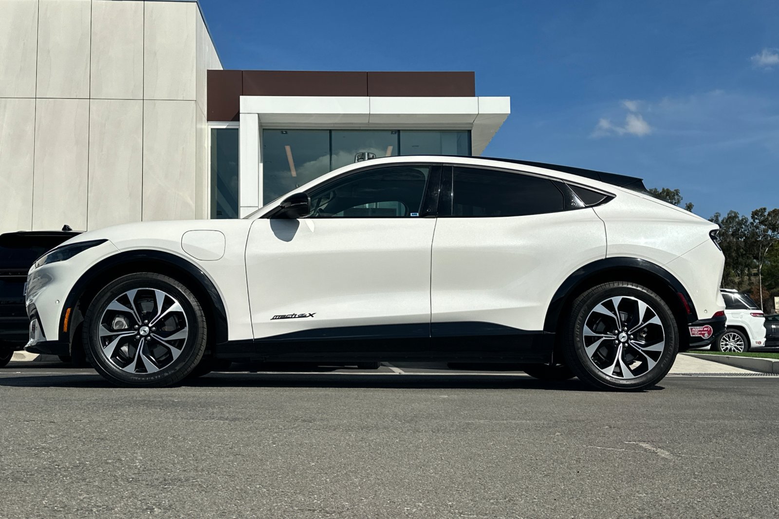 Certified 2023 Ford Mustang Mach-E Premium AWD/4WD image 6