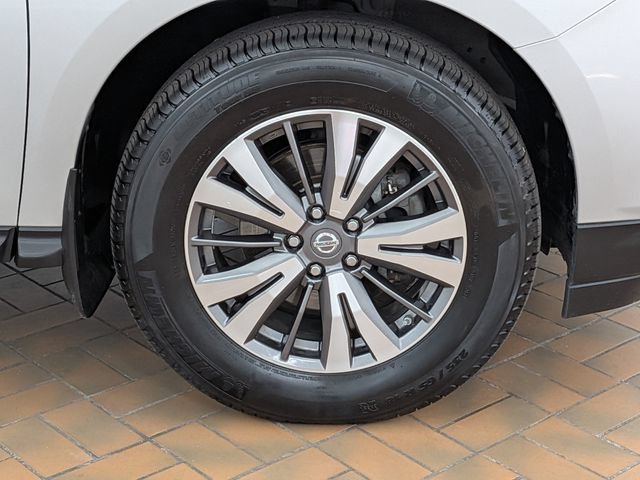 Used 2017 Nissan Pathfinder S AWD/4WD image 9