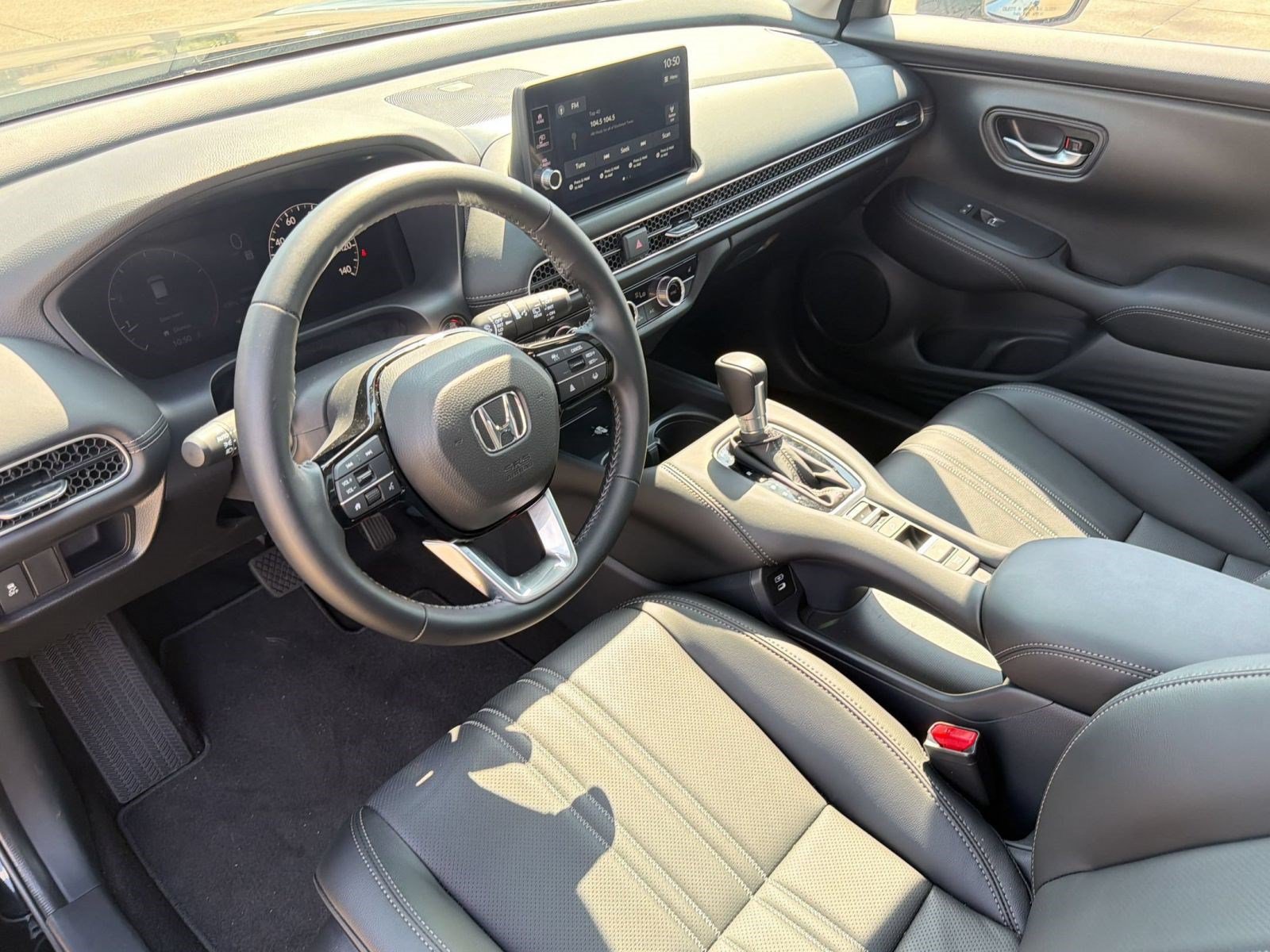 Used 2026 Honda HR-V EX-L image 4