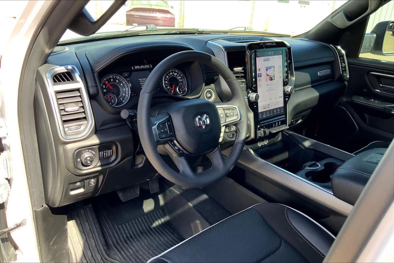 Used 2025 RAM 1500 Laramie w/ Laramie Southwest Edition AWD/4WD image 17