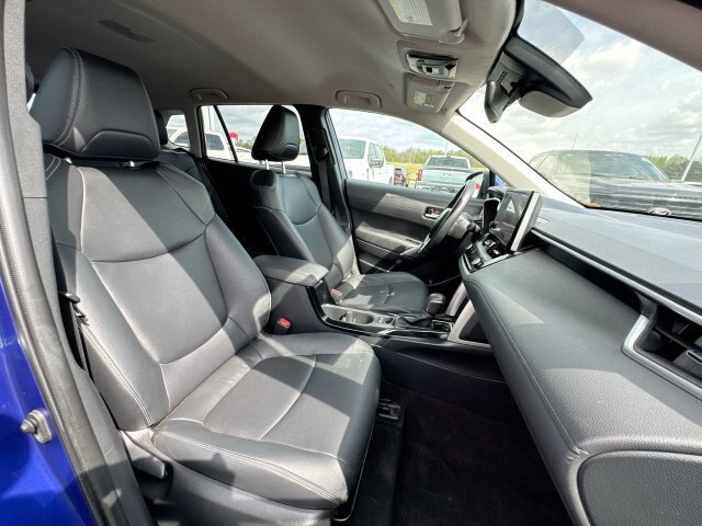 Used 2023 Toyota Corolla Cross XLE AWD/4WD image 24