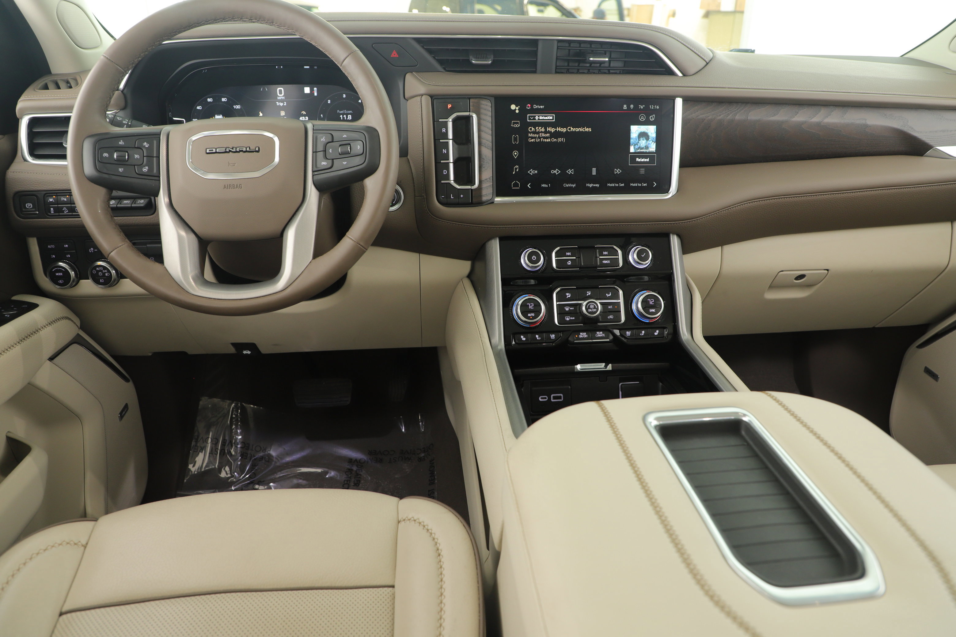 Used 2023 GMC Yukon Denali w/ Max Trailering Package image 20