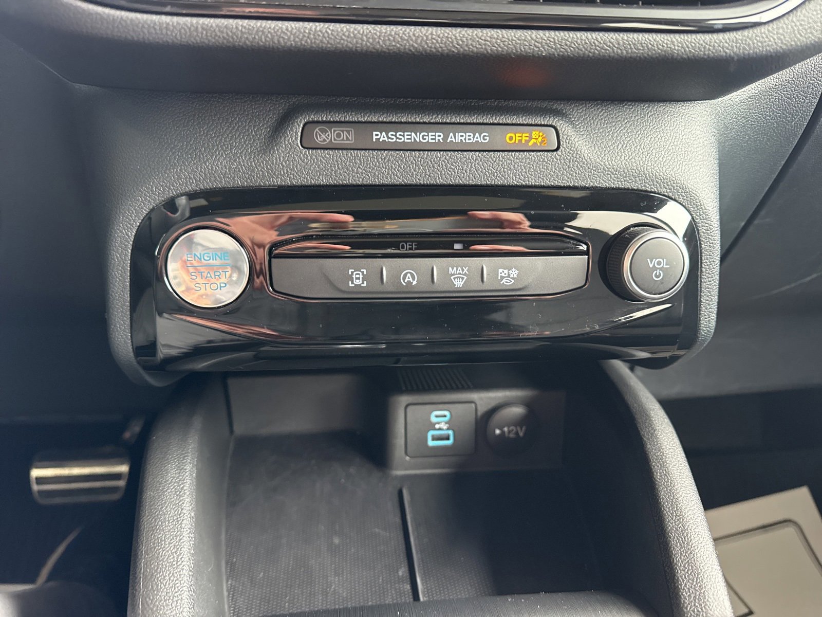 Certified 2023 Ford Escape ST-Line w/ Tech Pack #1 image 33