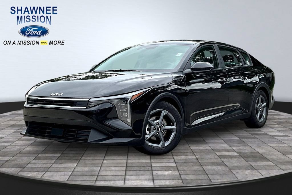 Used 2025 Kia K4 FWD image 1
